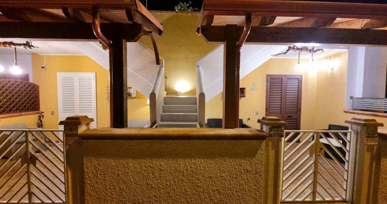 La Terrazza Dei Nonni Torre Specchia Ruggeri Exterior foto